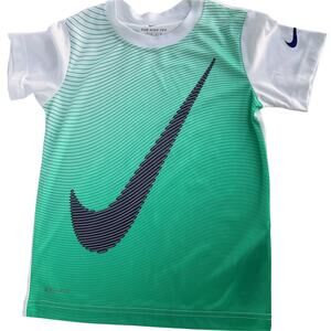Nike Tee Graphic Logo Dri-Fit‎ Boys 6          *NWT